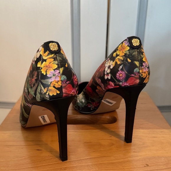 Elliott Lucca Floral Black Heels - Picture 5 of 9